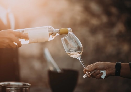 Is Muscat Wine Sweet or Dry? Unraveling the Tastes, Varieties, and Pairing Secrets of This Popular Fruity Wine